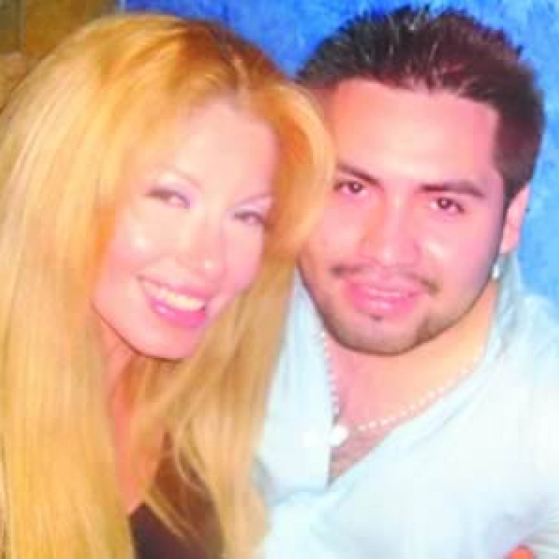 Sharon hechizada por Geovanny Lopez